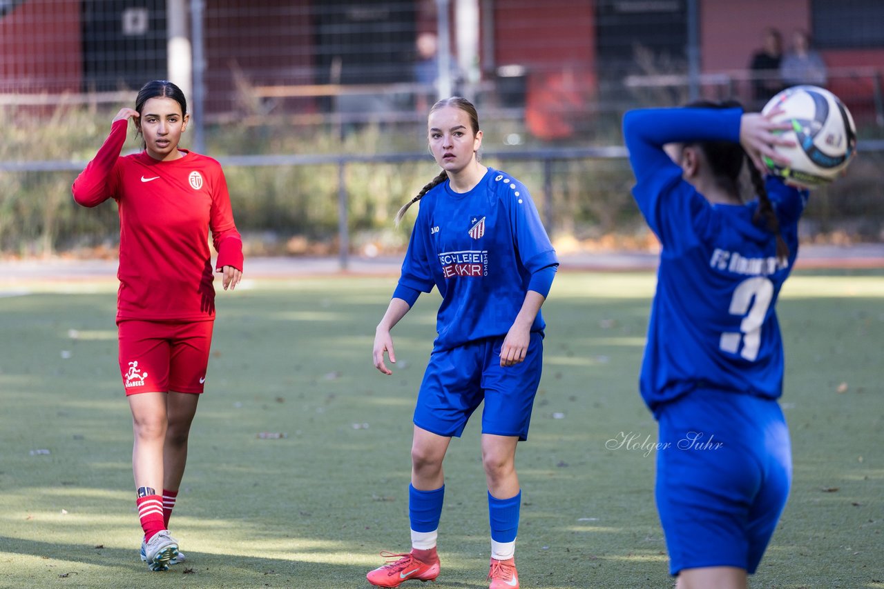 Bild 336 - wCJ Eimsbuettler TV - FC Rosengarten : Ergebnis: 2:0